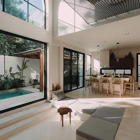 Architects Dream Stylish 4-Bedroom Home